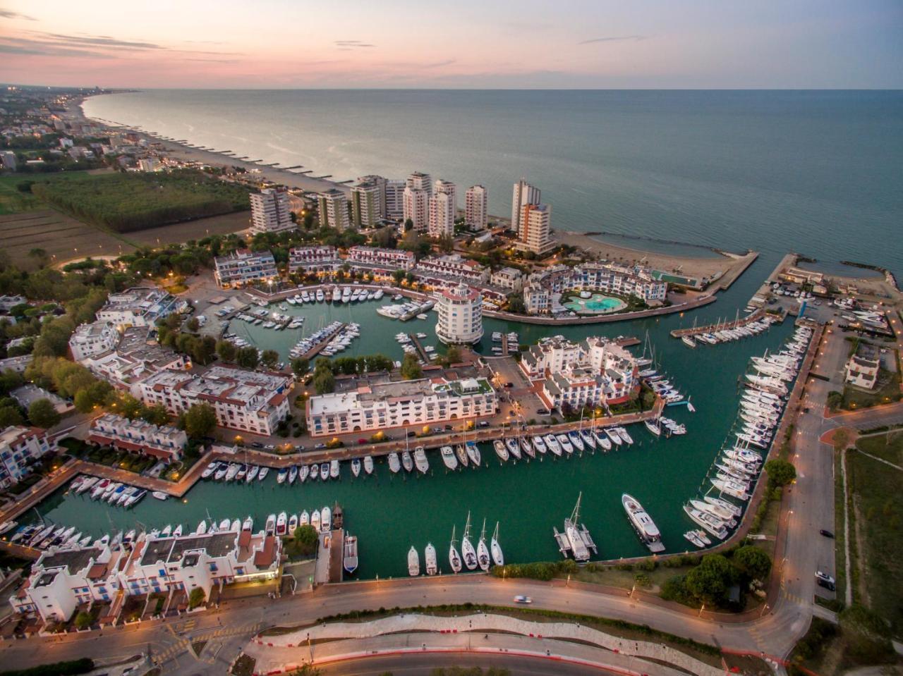 Portoverde Luxury Houseboat Misano Adriatico Εξωτερικό φωτογραφία