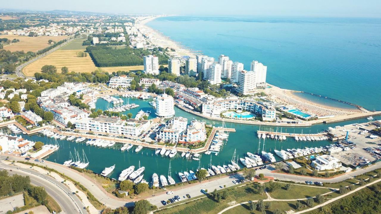 Portoverde Luxury Houseboat Misano Adriatico Εξωτερικό φωτογραφία